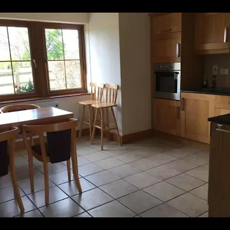 Your Very Own 19th Hole!! تيبيراري